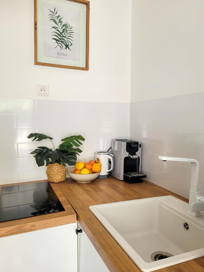 Studio Double Climatise Avec Terrasse - Proche Tram & Centre Montpellier Exterior foto