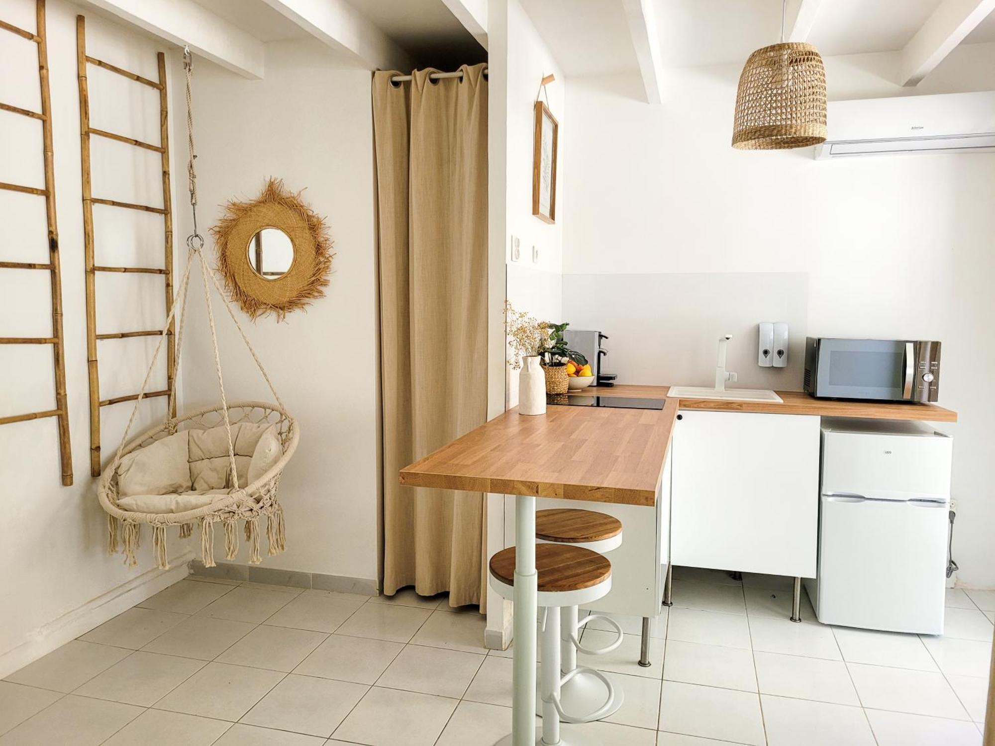Studio Double Climatise Avec Terrasse - Proche Tram & Centre Montpellier Exterior foto